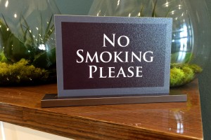 Aura 33Hundred Apartments Warning No Smoking Please Desk Set Sign