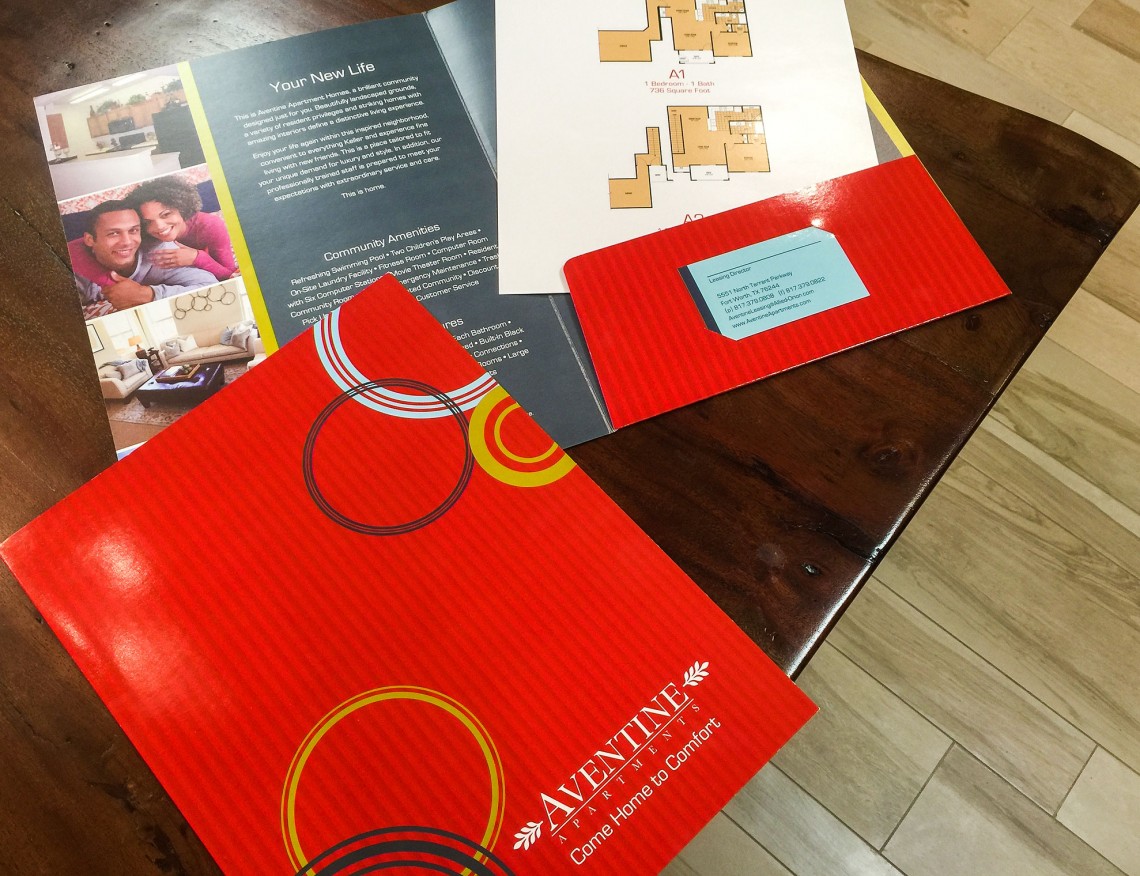 Design Print & Sign Studio - Aventine Pocket Folder and Floor Plan Inserts in the Circles Series
