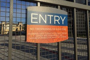 Villas on the Hill Apartments - Beautiful ICE-Finish Entry Gate Sign