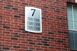 The Grand on Memorial Apartments Building ID Sign