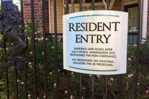 The Grand on Memorial Apartments Resident Entry Sign