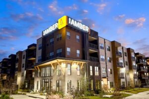 1-The-Amber-Wall-Sign-Night