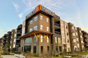 _Featured-The-Amber-Wall-Sign-Day