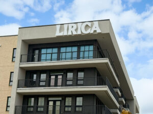 2_Lirica_Roof_ID